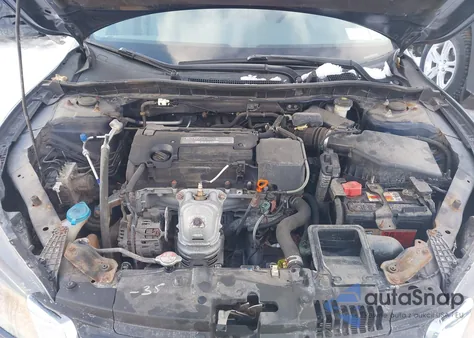 2015 Honda Accord Lx z USA, uszkodzony, nr VIN 1HGCR2F32FA210345